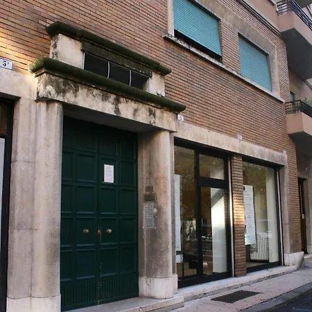 Artemisia Bb 2* Verona